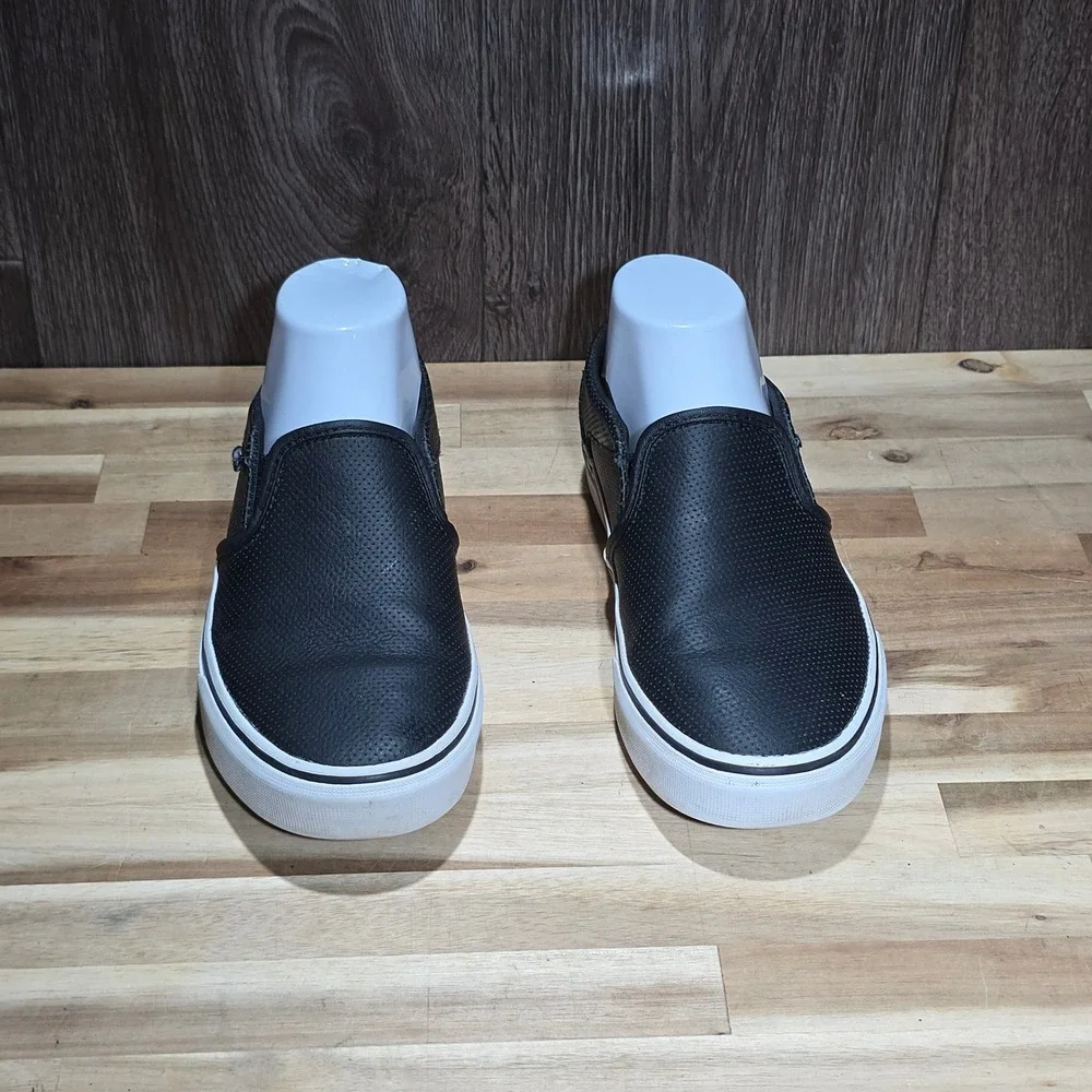 Vans Classic Perforated Leather Slip On Shoes‎ Women's 7.5 Black White